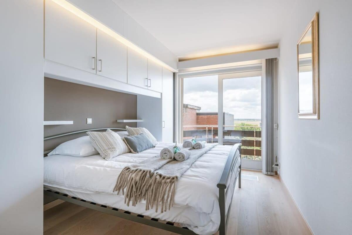 Huswell - Apartment With Stunning Sea View In Middelkerke Extérieur photo